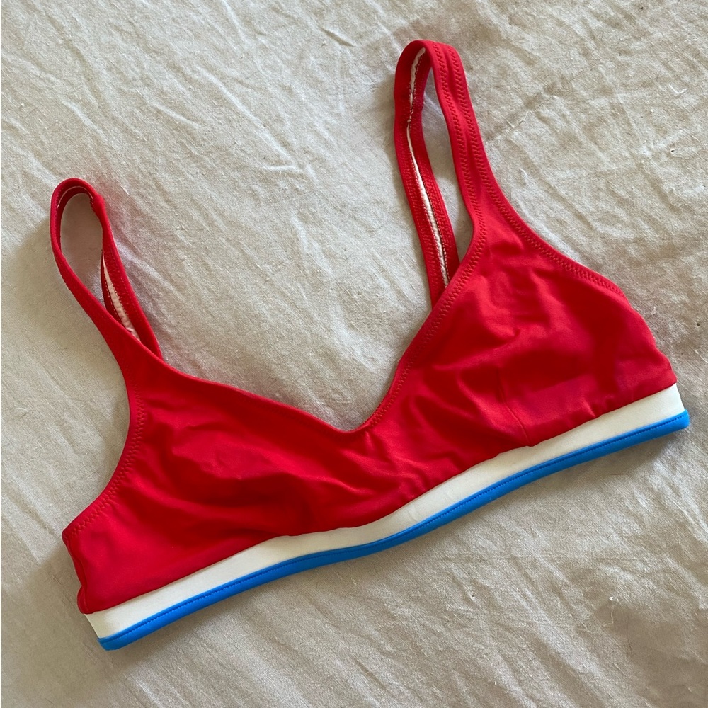 SOLD 🚫 Solid & Striped bikini top